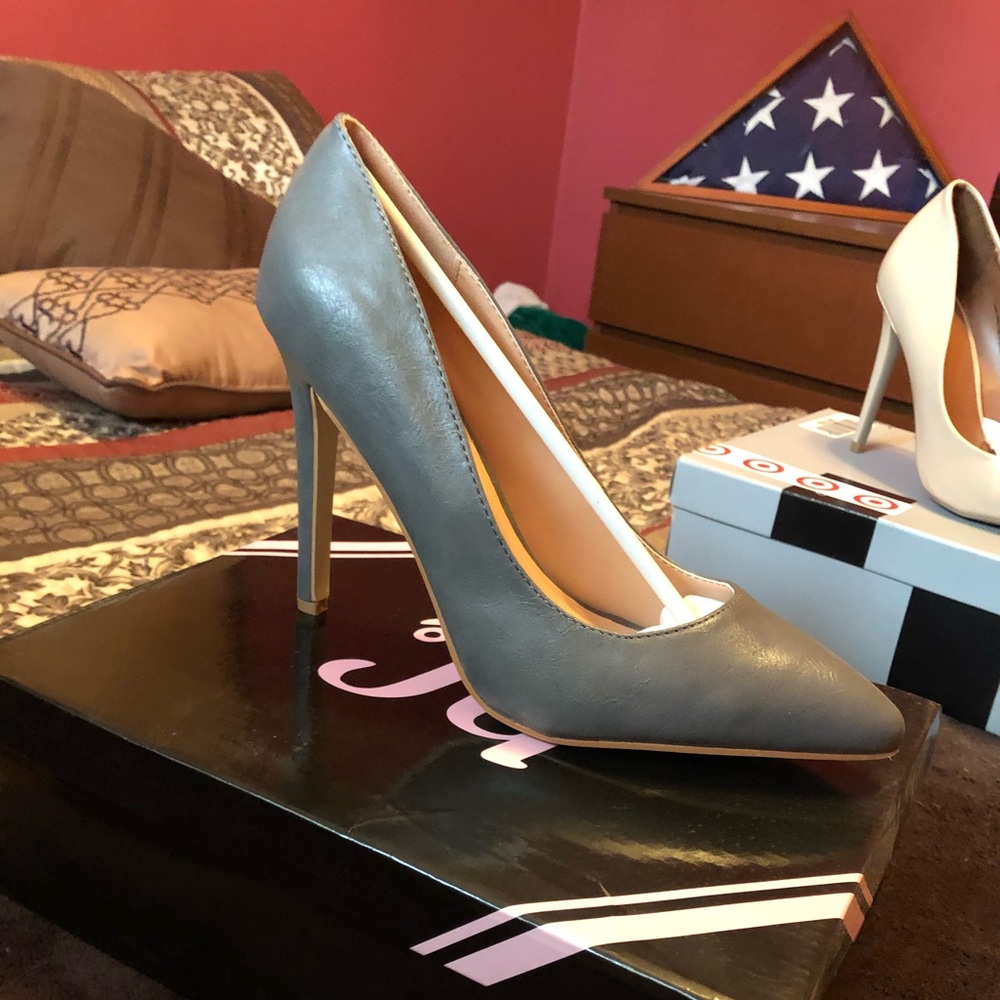 Journee Collection Heels